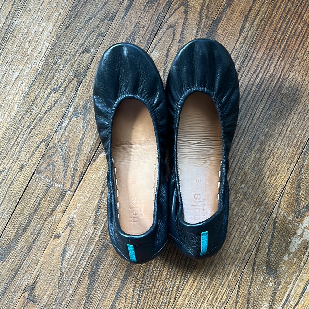 Tikes black ballerina flats. Barely used condition.
